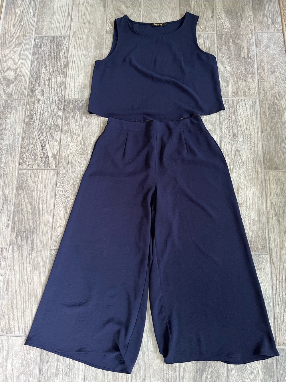 EUC - Navy Wide-Leg Cropped Sleeveless Tank set